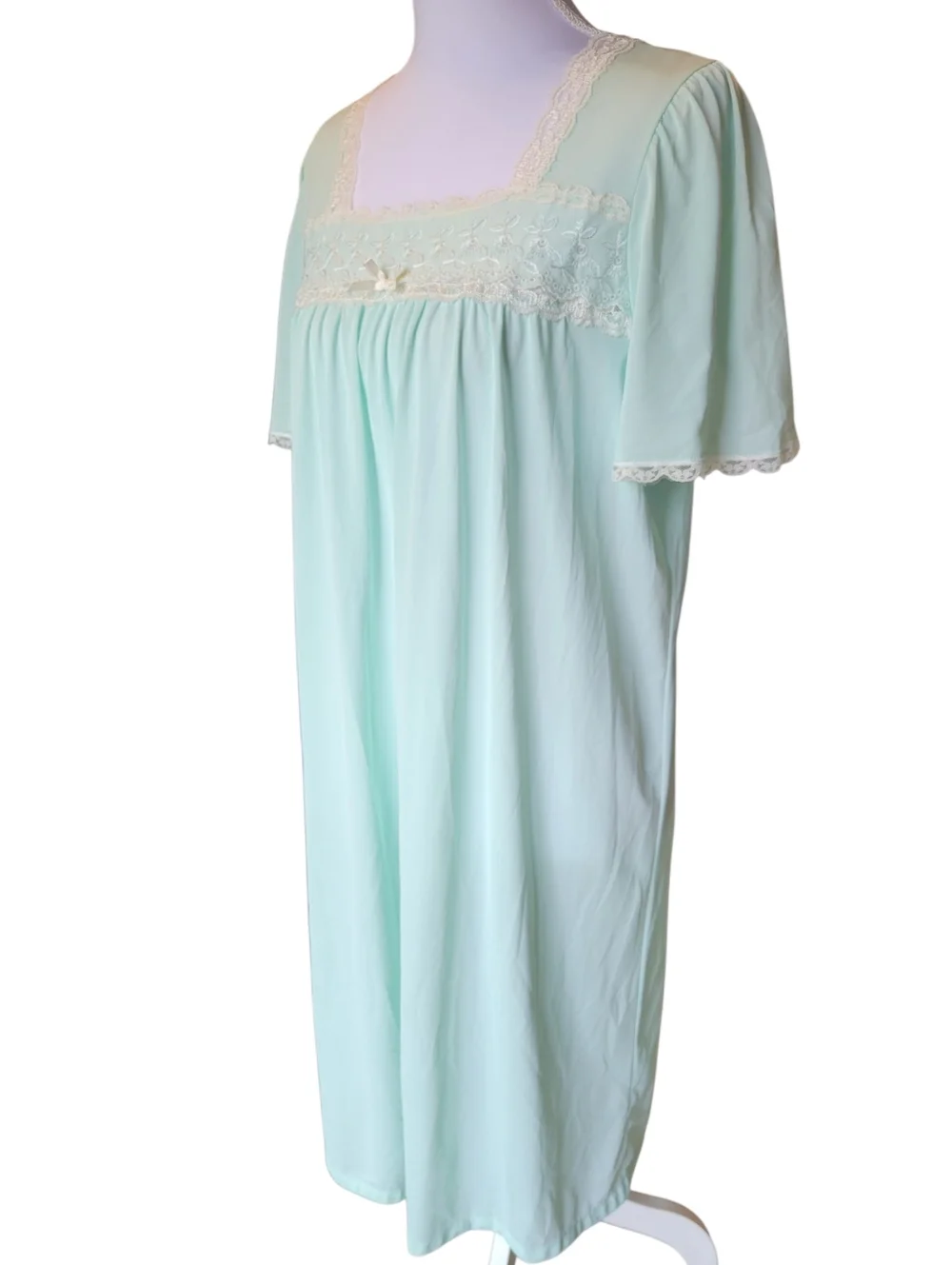 Vintage Amanda Stewart Blue Green Short Sleeve Square Neckline Nightgown